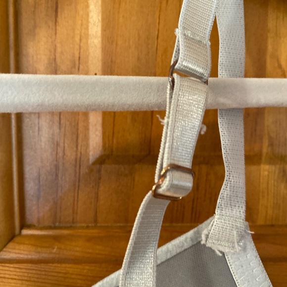 2 Danskin Training Bras Hook Closure Pink Gray Adjustable Spandex 32A - Picture 7 of 13